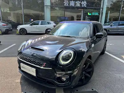 MINI CLUBMAN 2022