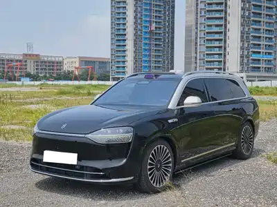 AITO Wenjie M9 2025