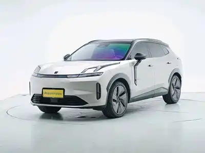Lynk & Co 08 EM-P 2024