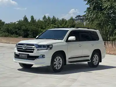 Toyota Land Cruiser 2011