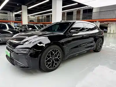 ZEEKR 001 2024