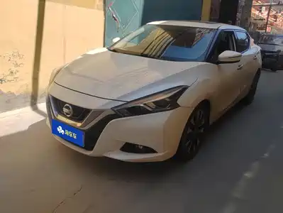 Nissan Bluebird 2018