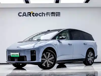 Li Auto i8 2025