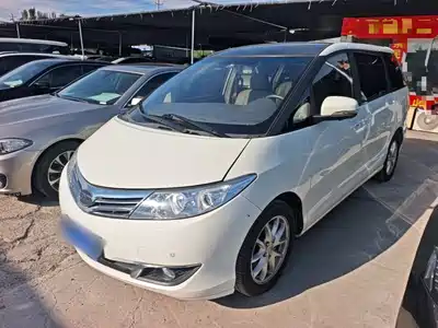 BYD M6 2016