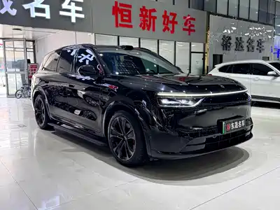 AITO Wenjie M8 2025