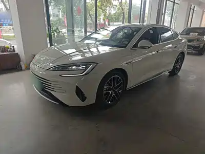 BYD Seal 07 DM-i 2024