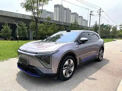 HiPhi Y 2023