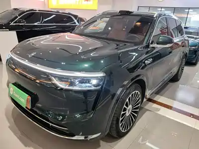 AITO Wenjie M8 2025