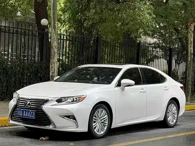 Lexus ES 2015