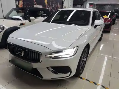 Volvo S60 Plug-in Hybrid 2021