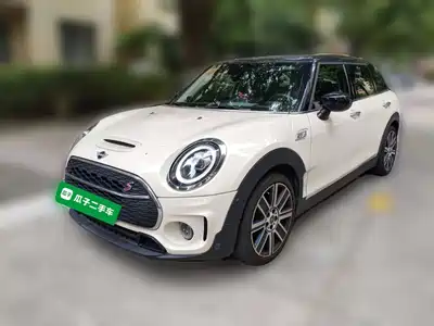 MINI CLUBMAN 2021