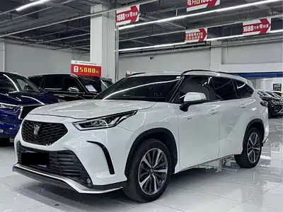 Toyota Crown Kluger 2025
