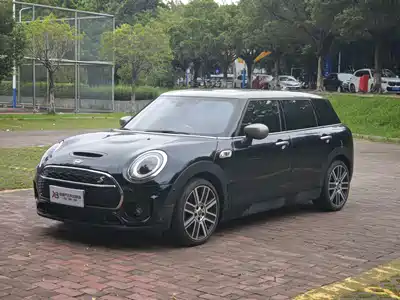 MINI CLUBMAN 2021