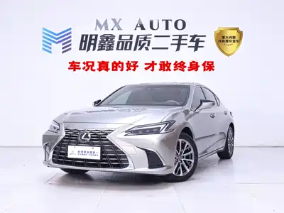 Lexus ES 2026