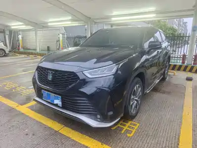 Toyota Crown Kluger 2023