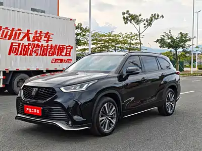 Toyota Crown Kluger 2024
