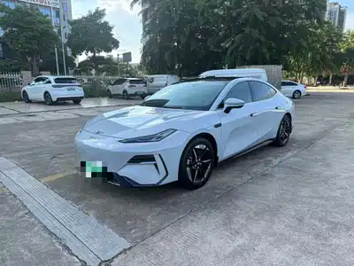 Geely Galaxy E8 2024