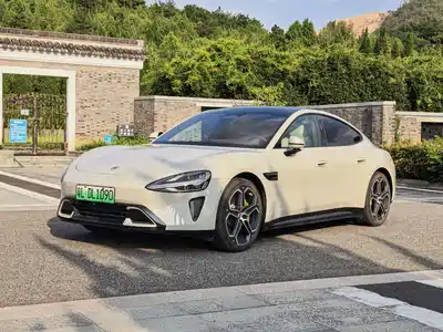 Xiaomi Auto SU7 2024