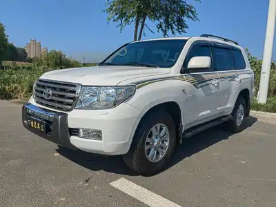 Toyota Land Cruiser 2011