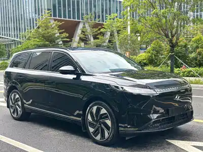 Dongfeng Yipai eπ008 2024