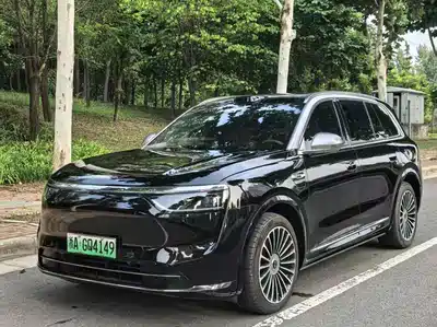 AITO Wenjie M8 2025
