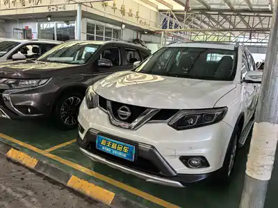 Nissan X-Trail 2015