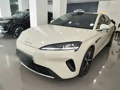 BYD Seal 07 DM-i 2025