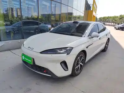 BYD Seal 07 DM-i 2025