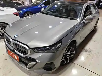 BMW i5 2024
