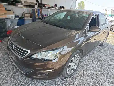 Peugeot 408 2016