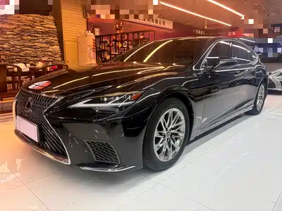 Lexus LS 2021