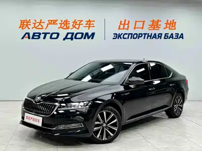 Škoda Superb 2024
