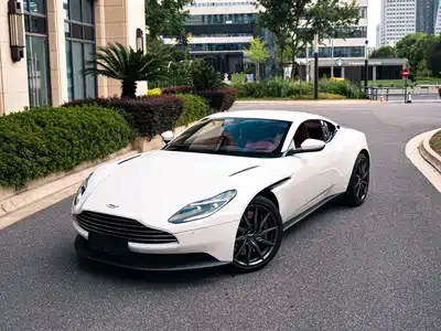 Aston Martin DB11 2022
