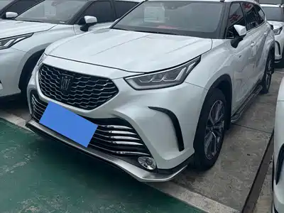 Toyota Crown Kluger 2024