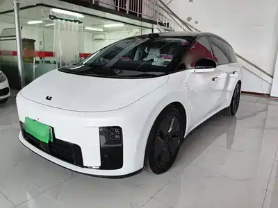 Li Auto i8 2025