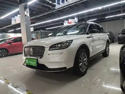 Lincoln Adventurer 2020