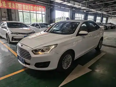 Ford Escort 2015