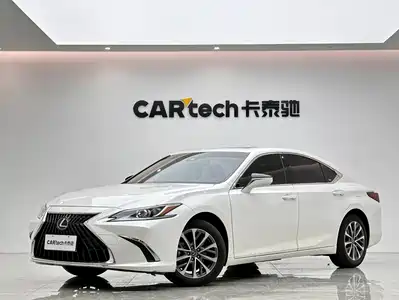 Lexus ES 2023