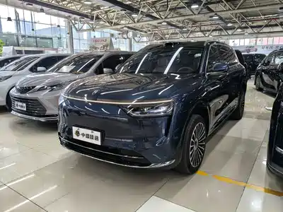 AITO Wenjie M8 2025
