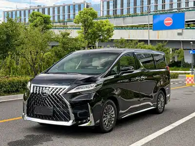 Lexus LM 2022