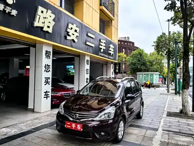 Nissan Livina 2014
