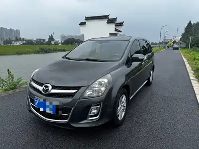 Mazda 8 2011