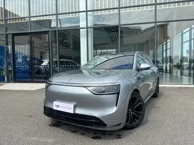 AITO Wenjie M8 2025
