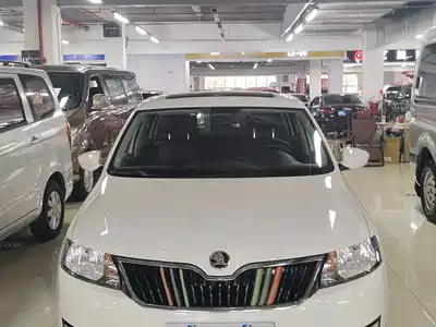 Škoda Rapid Spaceback 2016