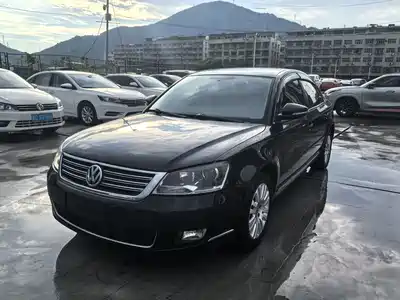 Volkswagen Passat Lingyu 2011