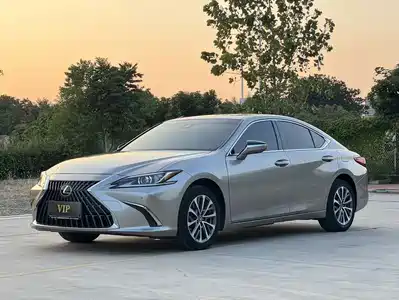 Lexus ES 2024