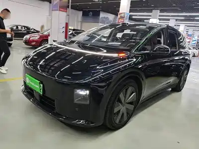 Li Auto i8 2025