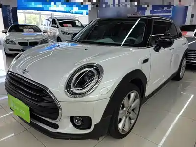 MINI CLUBMAN 2024