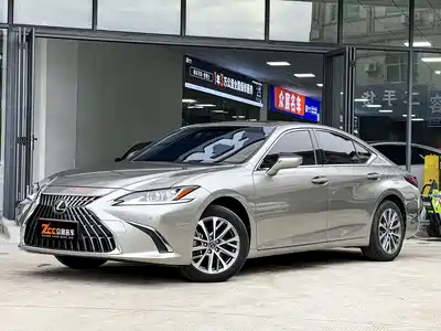 Lexus ES 2023