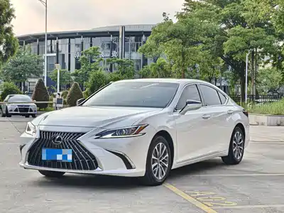 Lexus ES 2024